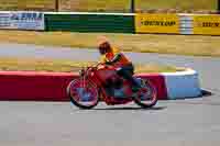 Vintage-motorcycle-club;eventdigitalimages;mallory-park;mallory-park-trackday-photographs;no-limits-trackdays;peter-wileman-photography;trackday-digital-images;trackday-photos;vmcc-festival-1000-bikes-photographs